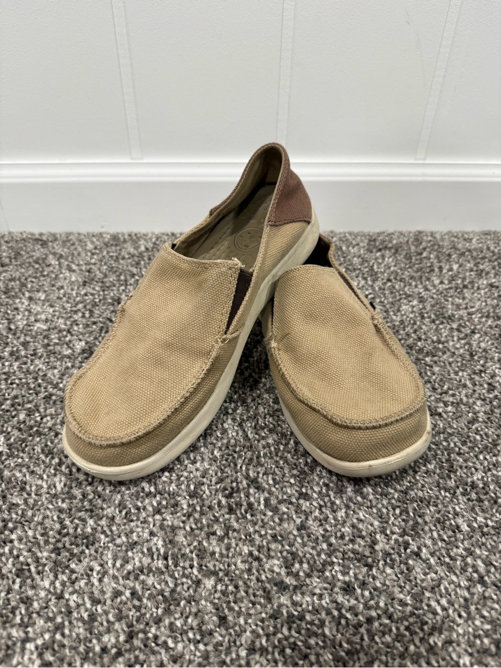 CROCS Santa Cruz Kids Slip-On Loafers
